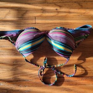 Bathing suit top (used)